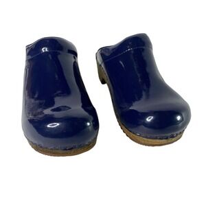 Sanita Glossy Blue Clogs